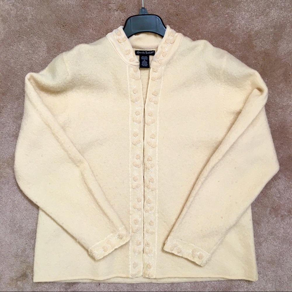 100% Wool, ivory jacket! Wms med